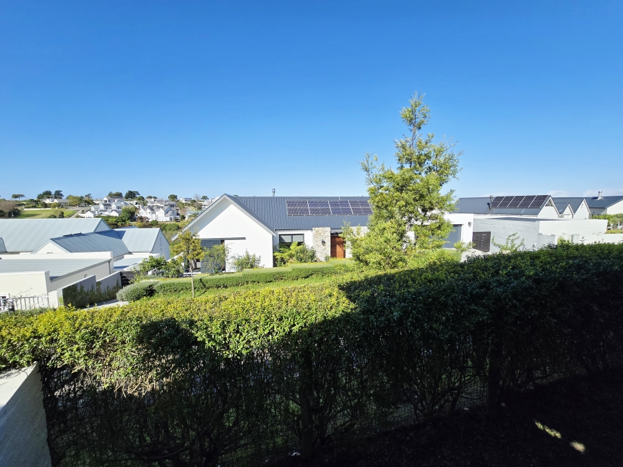 2 Bedroom Property for Sale in Kingswood Golf Estate Western Cape